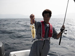 2011年　ボートエギング（あおりいか）キャンペーンの釣果　釣り人1